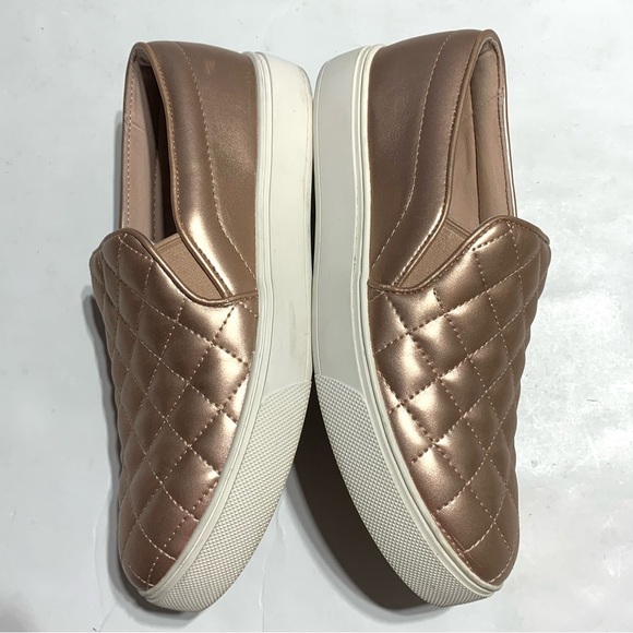 Like New Aldo Rose Gold Quilted Slip On Semi Platform Loafer Size 6 - Picture 7 of 11
